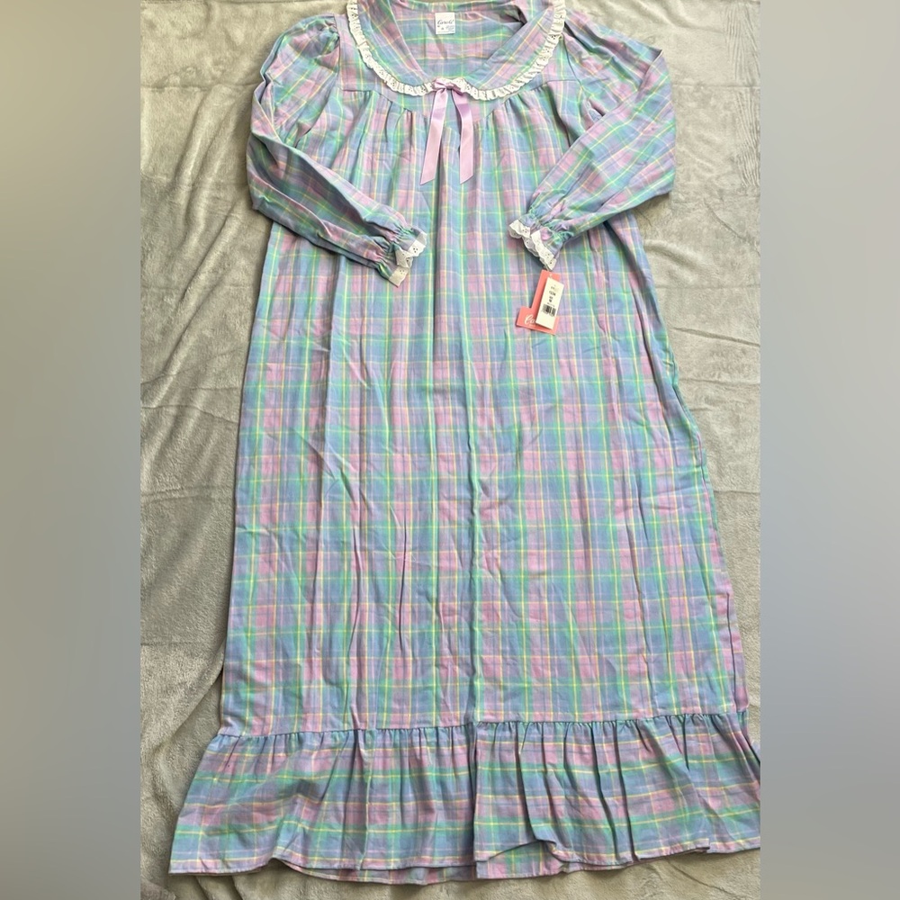 Carole Nightgown Medium NWT Flannel‎ Pastel Plaid Cottagecore USA Vintage